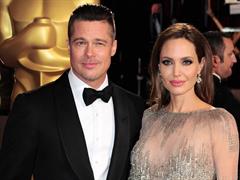 アンジェリーナ・ジョリー(右)とブラッド・ピット(左)