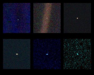 海王星を過ぎてからボイジャー2号が送って来た、あの有名な最期の写真。青い点の地球が淡い神秘的な光を放っています。
