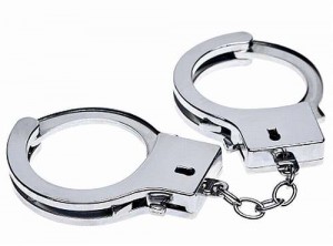 女子中学生を自宅に泊めた男が逮捕