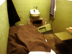 1962年の脱獄事件で壁に開けられていた穴
